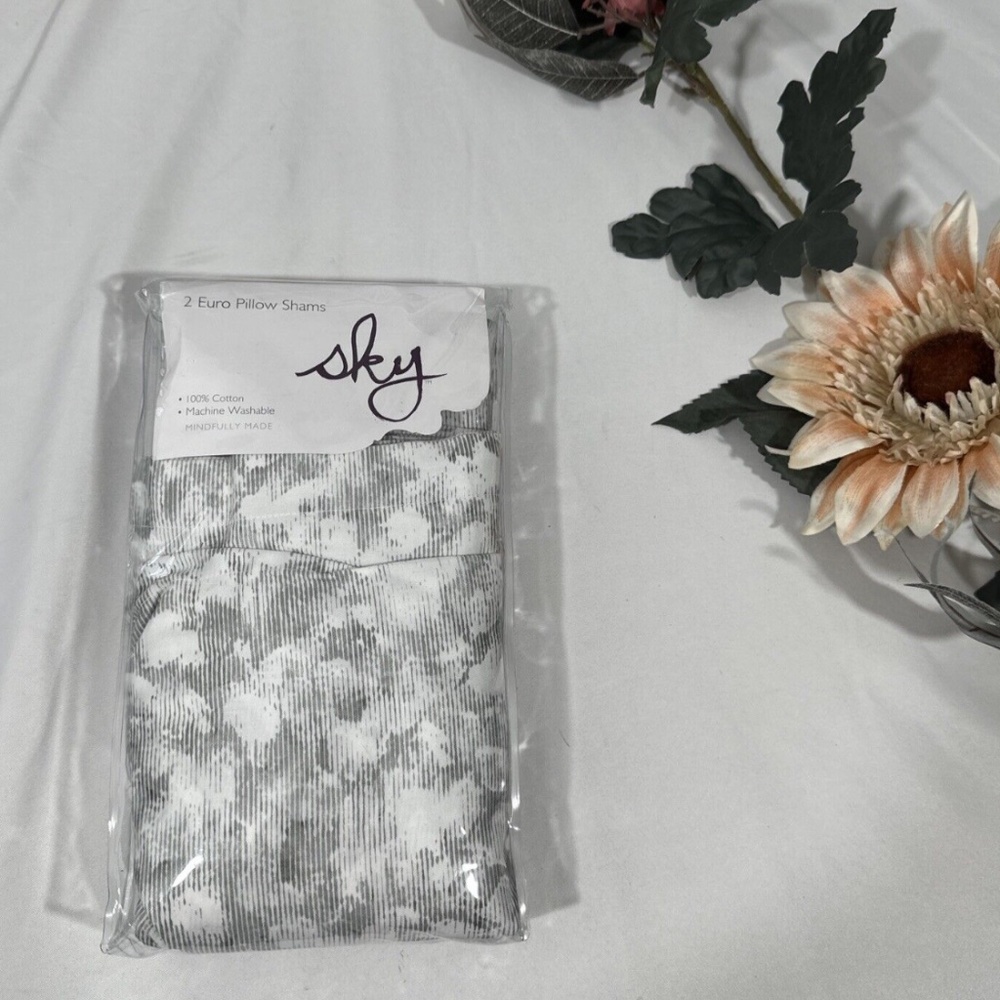 NIB $160 Sky Amelie [‎ 2 Euro Shams ] Set in Grey